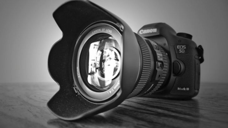 eMAG – Aparatele foto DSLR au reduceri importante