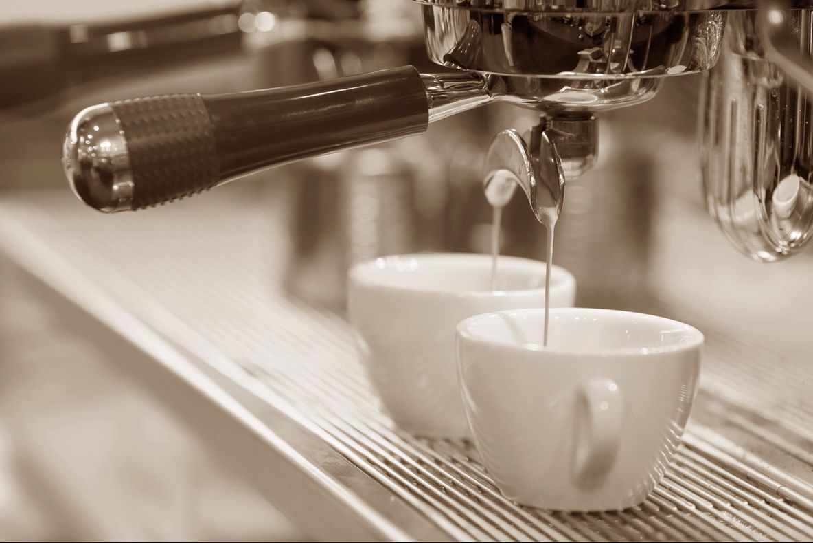 eMAG - Reduceri de pana la 65%. Care sunt cele mai avantajoase oferte pentru espressoare