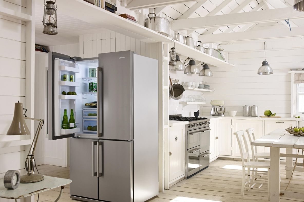 eMAG - Lichidare de stoc pentru frigidere de tip Side by side. Preturile sunt accesibile