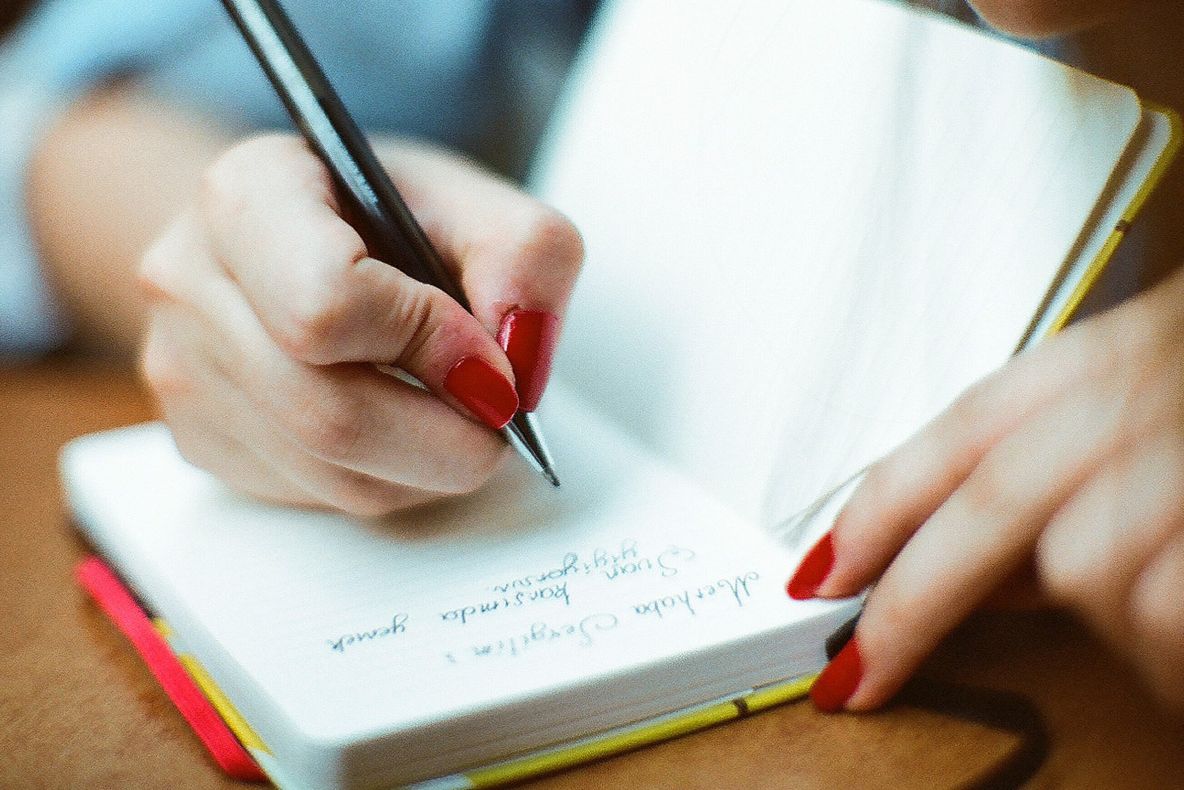 Cea mai creativă mamă din lume? Ce le-a scris copiilor când a plecat la serviciu