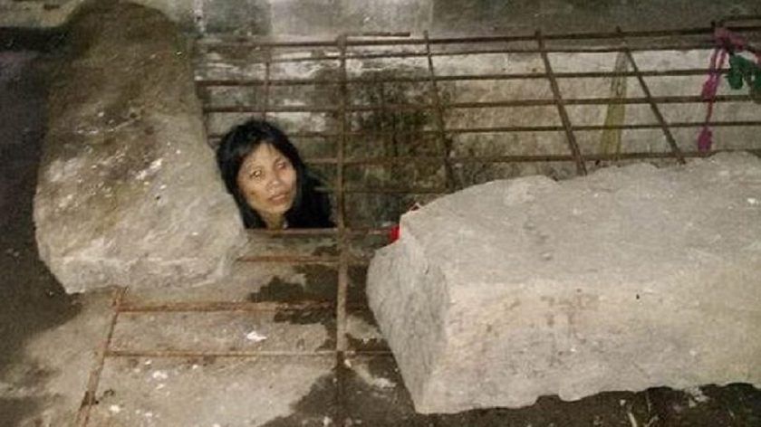 Femeie inchisa de familie intr-o cusca. Motivul este socant