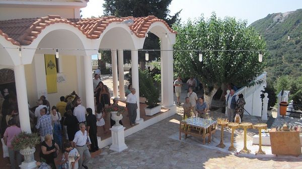 Minune: ce a apărut, de Adormirea Maicii Domnului, într-o biserică - FOTO