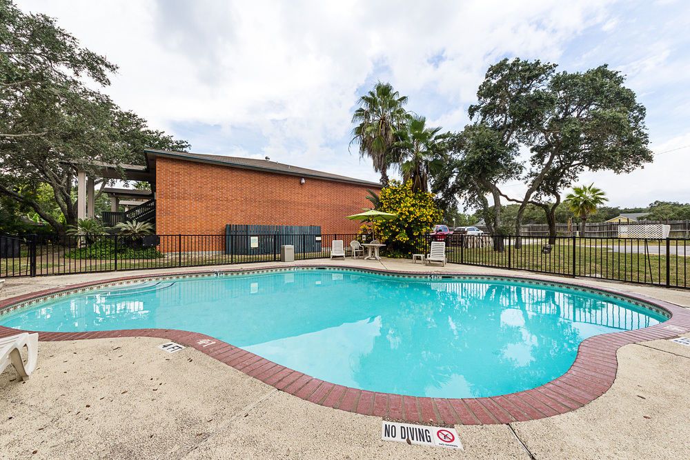 Au luat o cameră la hotel. Au deschis uşa şi au rămas îngroziţi, ce îi aştepta 