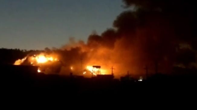 Incendiul de la rampa de gunoi din Cluj, stins de pompieri după 19 ore