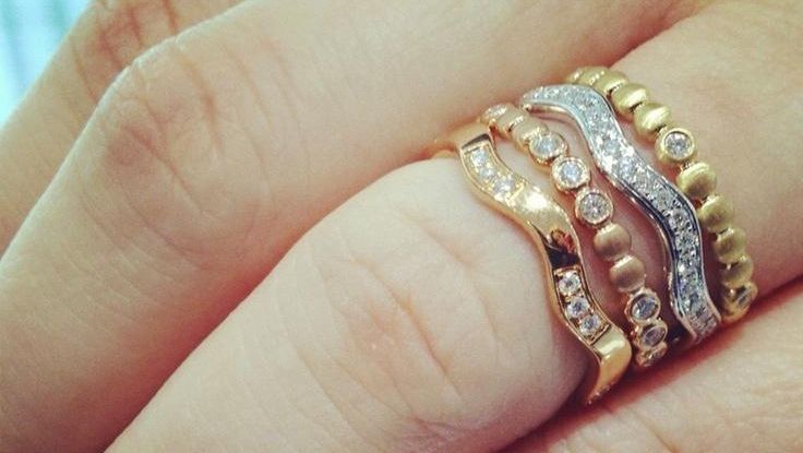 Ai bijuterii din aur? După ce vei citi asta, nu le vei mai purta