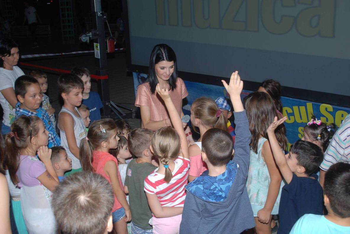 Cum pot experții în joacă să devină specialiști în atitudine pozitivă