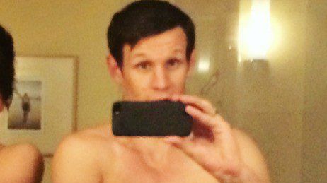 E periculos să faci poze cu tine în pielea goală. A simţit-o pe pielea lui un celebru actor!