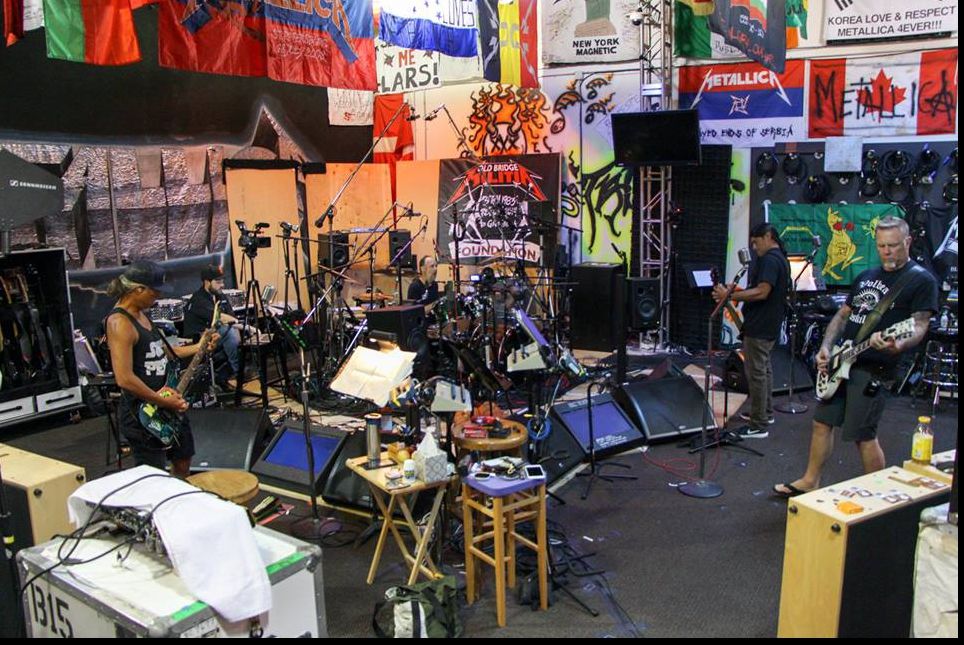  După opt ani de la "Death Magnetic!", Metallica lansează albumul "Hardwired...To self-destruct"