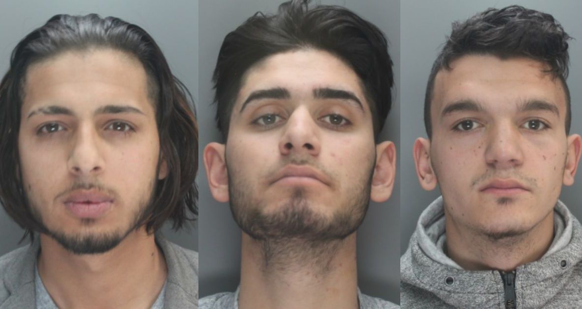 Cum a scăpat o pensionară din Anglia de 3 hoţi români: pe unul l-a dat cu capul de bancomat de 3 ori