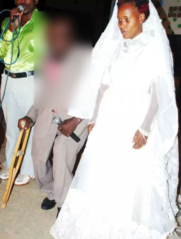 Ea este cea mai ghinionistă mireasă din lume. Cum arată mirele ei. Invitaţii au fost STUPEFIAŢI