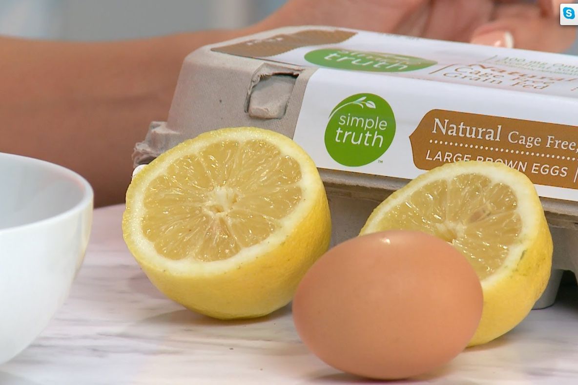 În fiecare dimineaţă a mâncat un ou crud şi a băut zeama de la o lămâie. Rezultatul, fantastic!