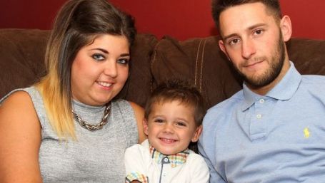 Are 3 ani şi n-a pus nimic în gură de când s-a născut. Nu i se face niciodată foame. Caz incredibil!