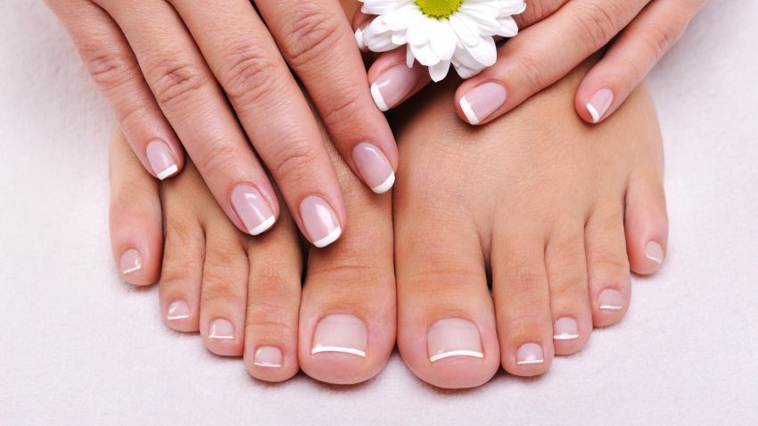 Ai erupții care seamănă cu bătăturile? Ar putea fi altceva. Mergi la medic dacă vezi asta pe picior