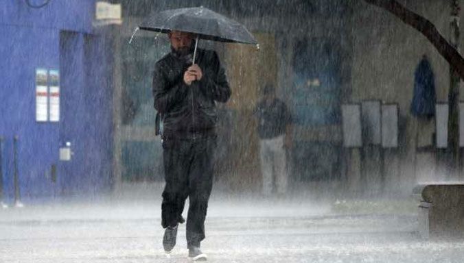 Informare meteo, actualizată de meteorologi. Ploile se extind şi în alte regiuni