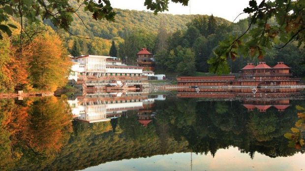 Apa acestui lac din România are proprietăţi unice în întreaga Europă