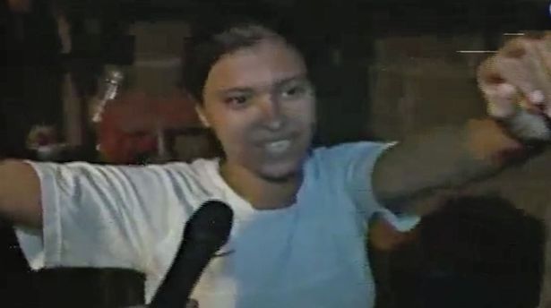 Atenţie, imagini interzise cardiacilor! O femeie a fost filmată în timpul unui ritual de exorcizare 