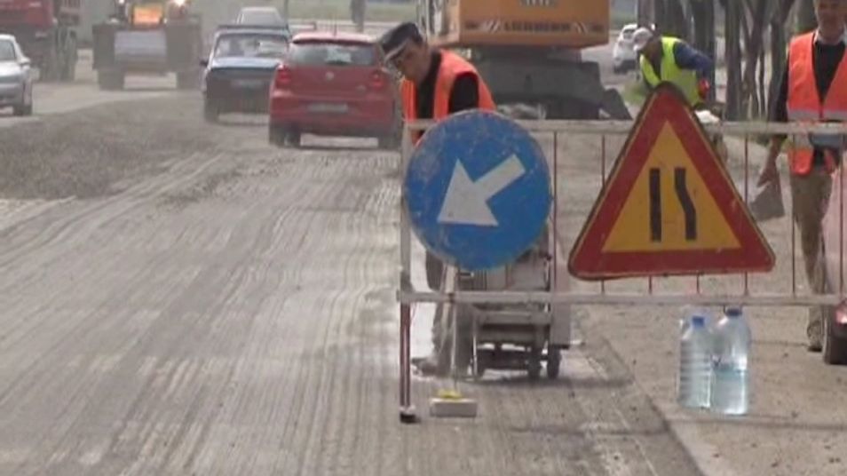Strada din Bacău la care se lucrează de PATRU ani. Explicaţia, incredibilă!
