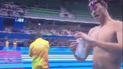 S-a făcut de râs. Cum a sărbătorit un înotător victoria la Jocurile Olimpice