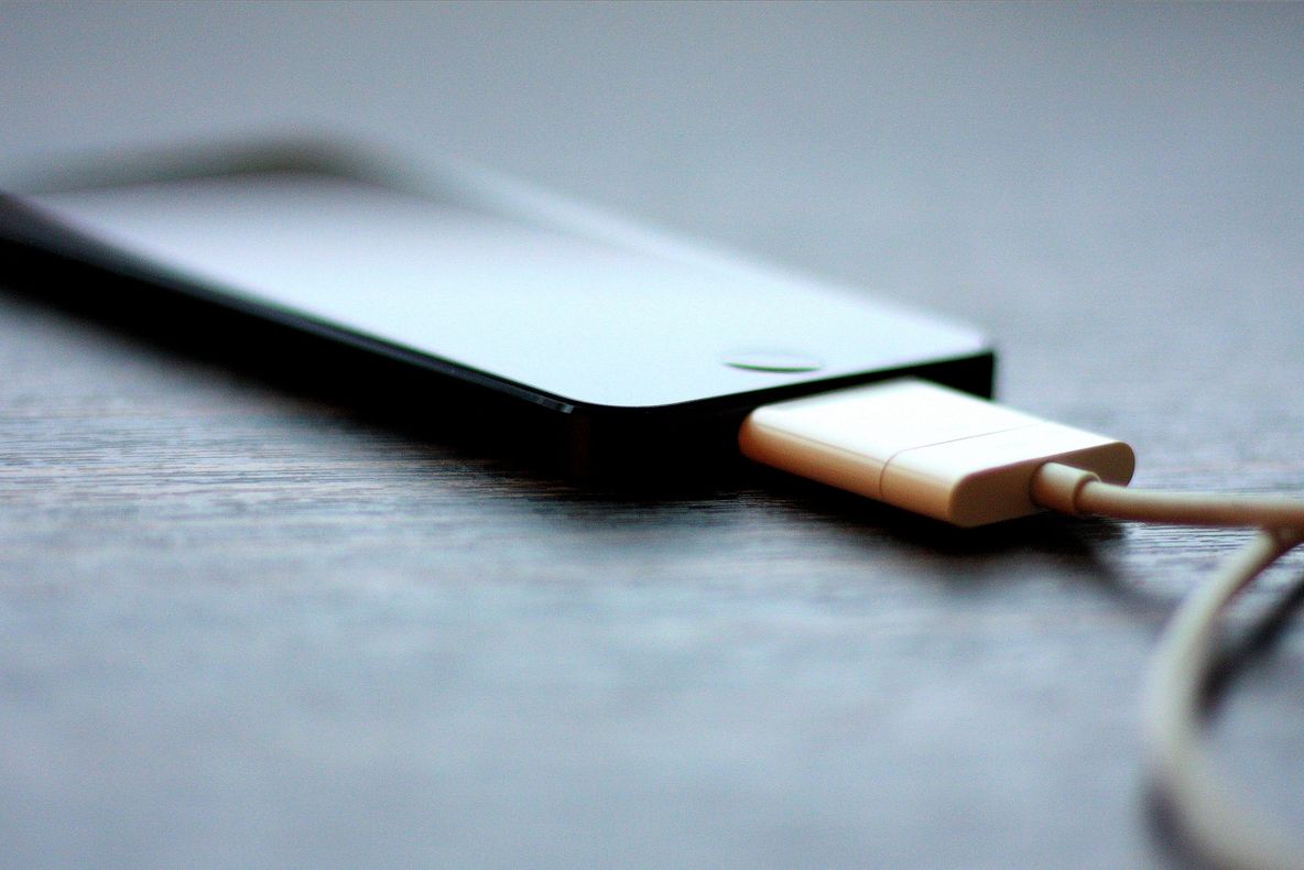 De ce este o mare greșeală să-ți încarci telefonul mobil până la 100%