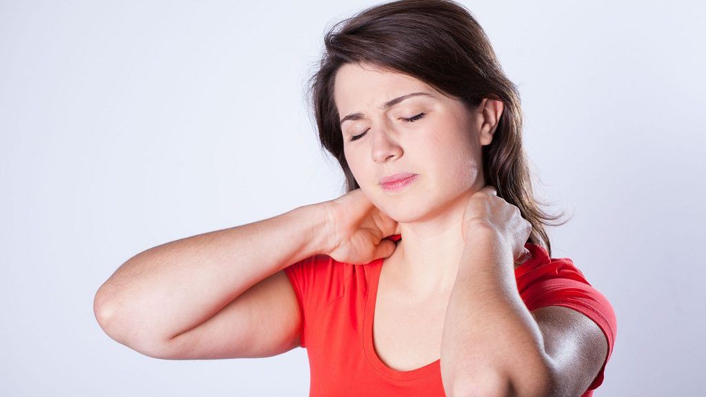 Unguent pentru gât înţepenit din sare şi ulei de floarea-soarelui