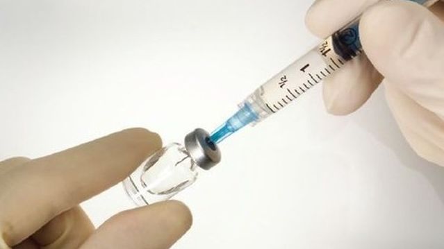 Ministerul Sănătăţii reziliază contractul cu Polisano pentru vaccinul hexavalent