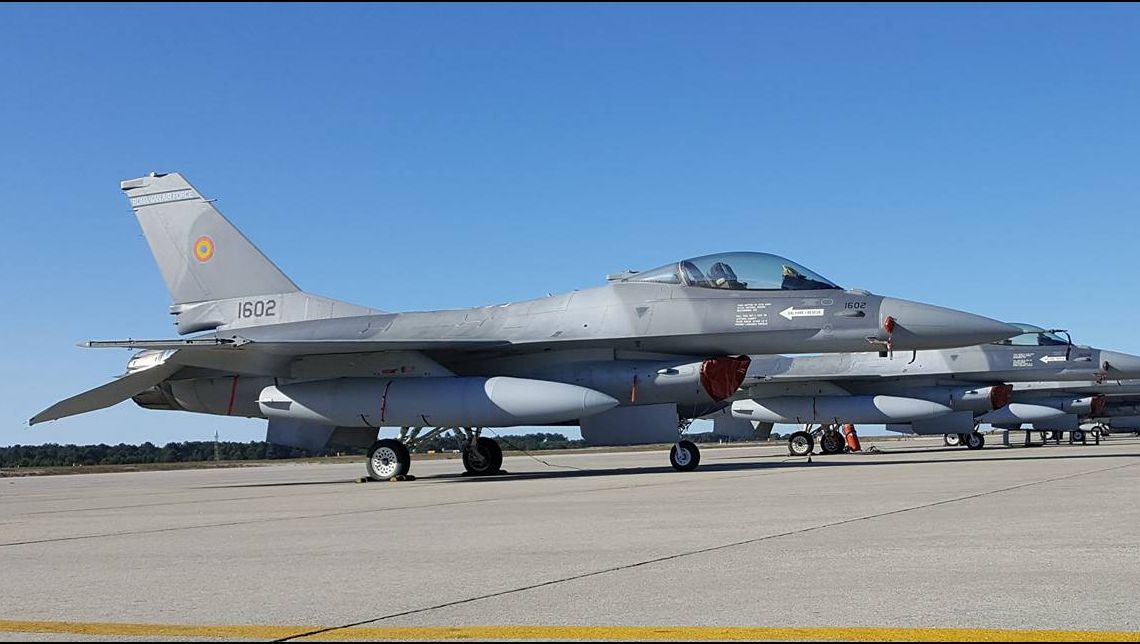 Ceremonie pentru avioanele F-16. Cioloş: Este un pas important în creştere capacităţii de apărare