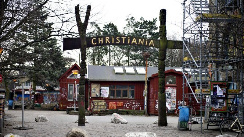 Atac armat în Danemarca. Un bărbat a împuşcat doi poliţişti şi un civil