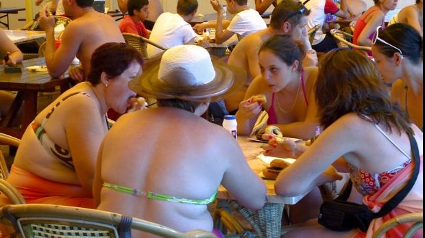 De la lenjerii murdare la alimente stricate. Ce au găsit inspectorii ANPC pe litoral în acest sezon 