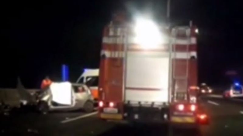 CUMPLIT! O româncă de 25 de ani şi-a filmat propria moarte, pe o şosea din Italia