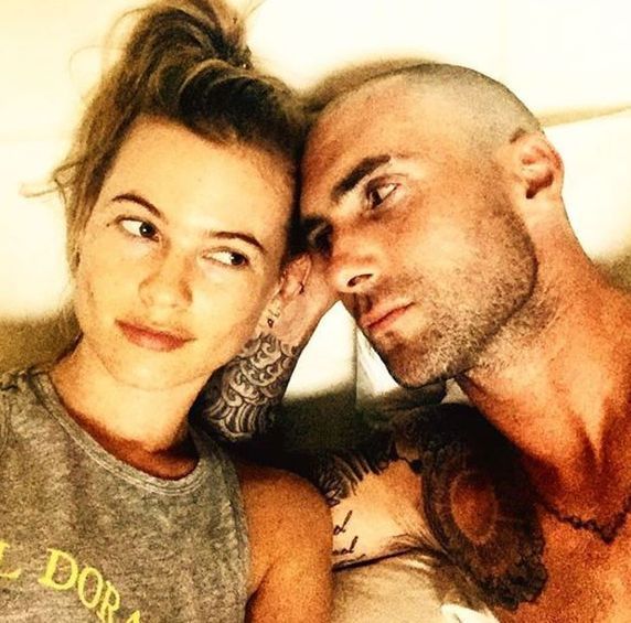 Prima imagine cu fetiţa celebrului cântăreţ Adam Lavine 