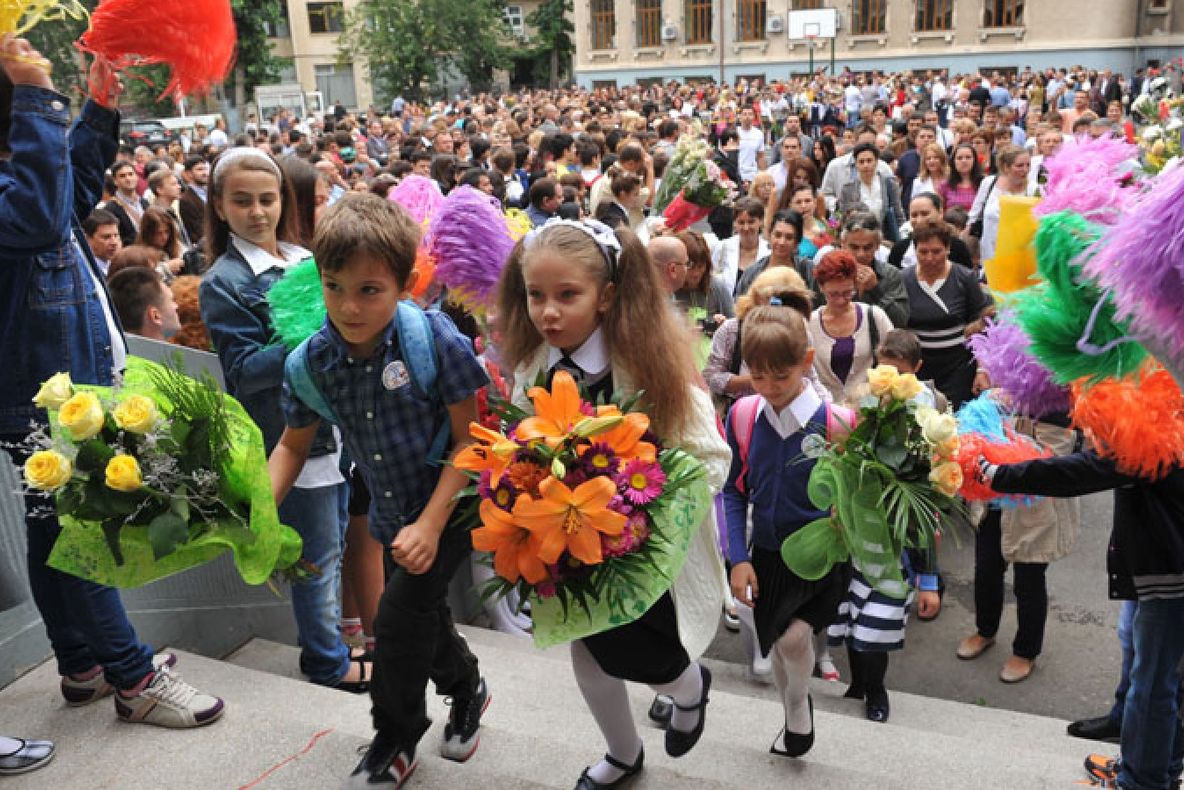 Noul an şcolar. Câţi bani trebuie să scoată părinţii din buzunare 