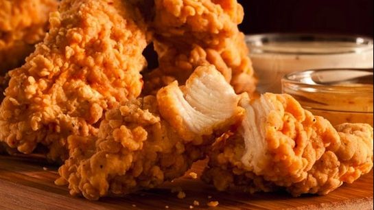 A comandat aripioare de pui la un fast-food celebru. Când a mușcat din ele, șoc. Nu era pui, ci...