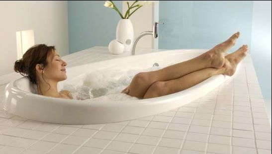 S-a aflat adevăratul motiv! De ce nu este bine să faci baie după ce ai mâncat