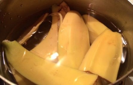 Beneficiile uluitoare ale ceaiului de banane