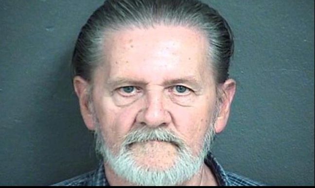 Un bărbat de 70 de ani a jefuit o bancă, dar nu a fugit cu banii. Motivul este halucinant 