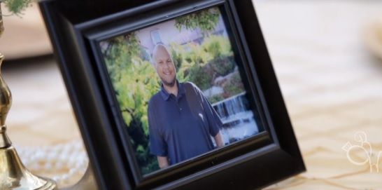 Este pe moarte, dar fiicele sale i-au îndeplinit ULTIMA DORINŢĂ. Ţi se rupe sufletul! 