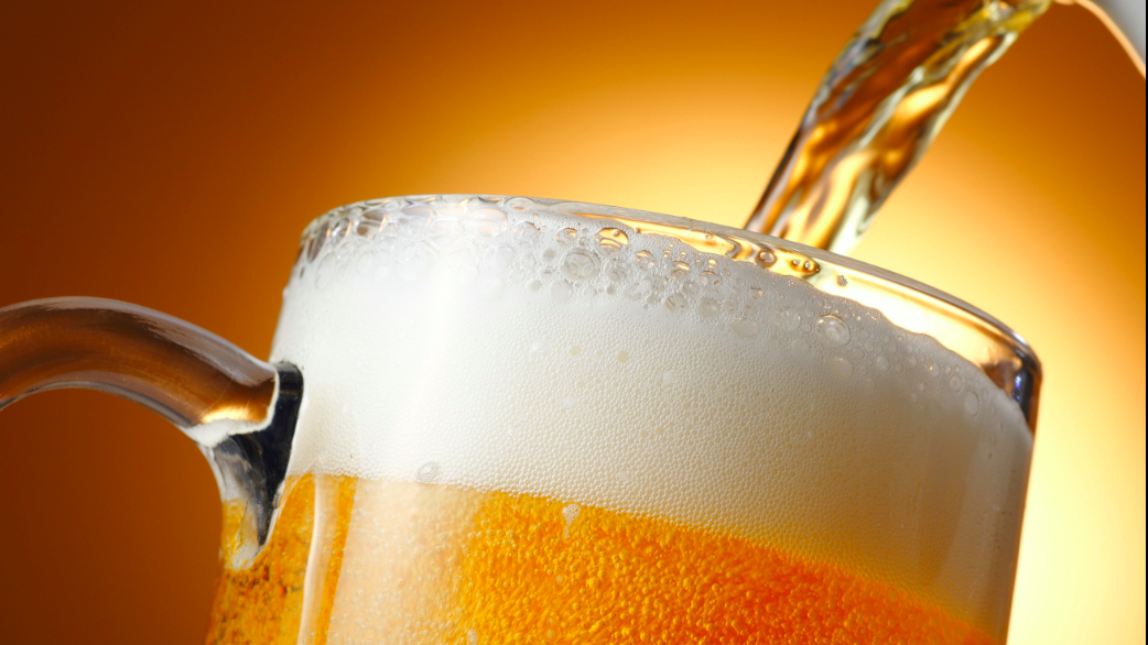 Ingredientul ascuns din bere, de existența căruia nu multă lume știe! Este destul de dezgustător
