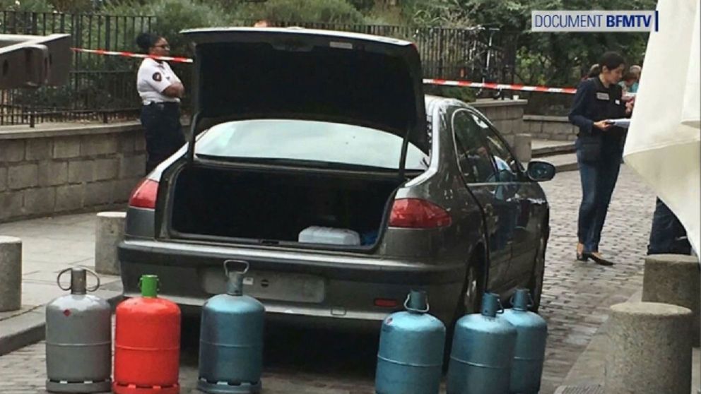 Atentat dejucat la Paris. Trei femei vroiau să arunce în aer o stație de tren