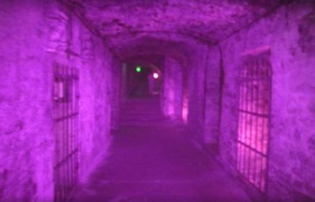 A făcut o poză în clădirea pe care o vizita. Ce a apărut în imagine pare desprins din filmele SF