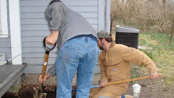 Când beciul s-a surpat, a descoperit un secret teribil! "Poţi săpa mai adânc?" Şoc! Ce a găsit