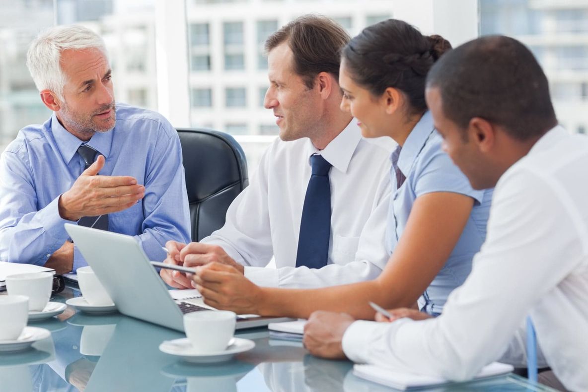 Secretul psihologic care te ajută să obții ce vrei de la colegii de serviciu