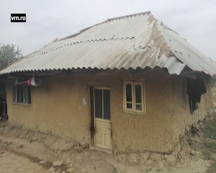 Copil de 2 ani, închis ÎN CUŞCĂ, într-o localitate din judeţul Vaslui 