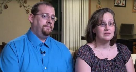 Îşi filma copiii, când a observat o scenă cutremurătoare!  Halucinant! În dormitor, fiul cel mare...