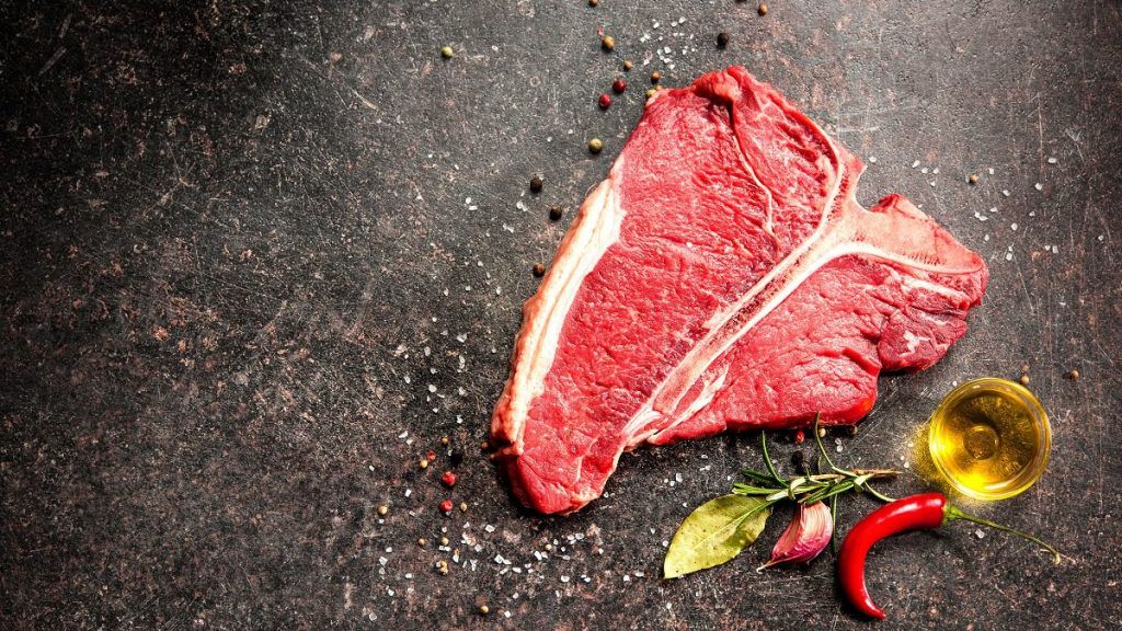 Cum se decongelează corect carnea  