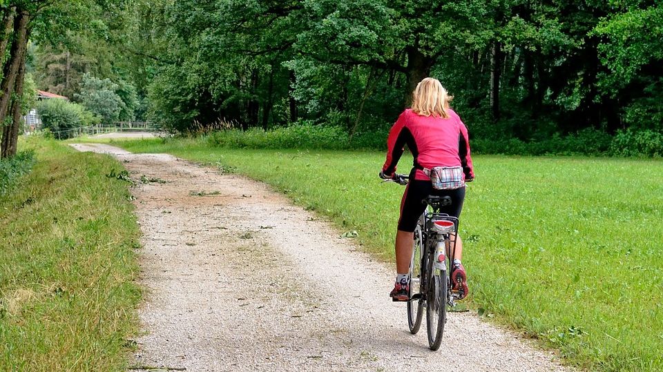 Invenţie inedită: airbag-ul pentru biciclişti! Cum funcţionează