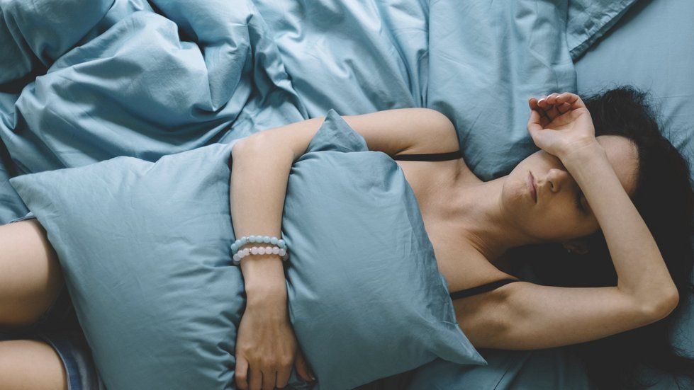 România trece la ORA DE IARNĂ. Ce trebuie să faci pentru a-ţi adapta organismul