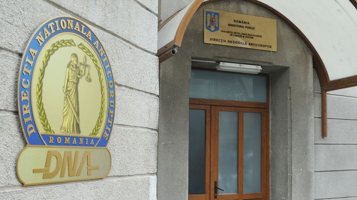 Polițist din Ilfov, trimis în judecată de DNA pentru trafic de influență