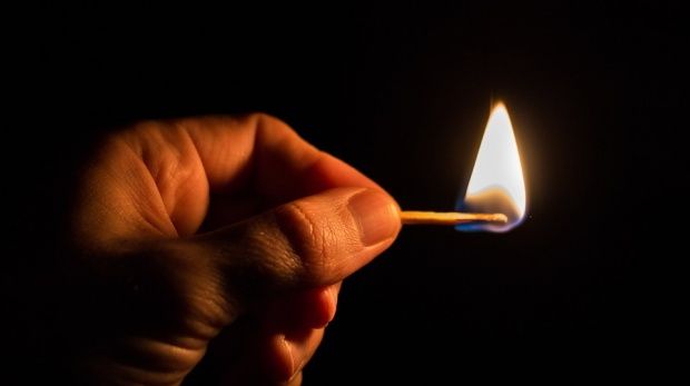 Explozie într-un bloc din Focşani. Mai multe apartamente au fost afectate