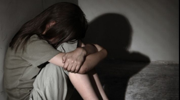 Caz şocant în Maramureş! O fetiţă de 4 ani a ajuns în stare gravă la spital după ce a fost bătută 