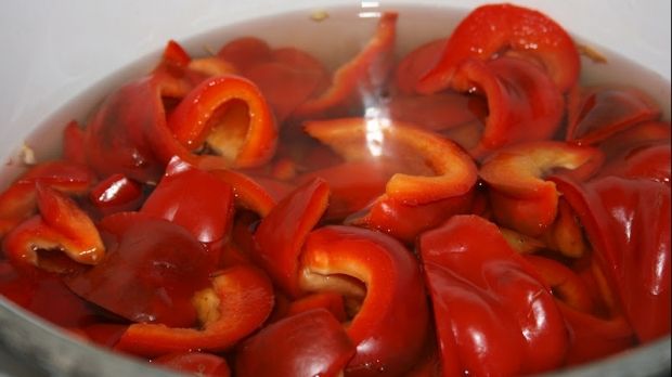 Aşa faci mai buni gogoşari în oţet, fără fierbere. Reţeta ştiută de puţine gospodine